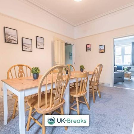 Large, Centrally Located, 5 Bedroom House Workington Zewnętrze zdjęcie